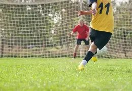 埃文斯在肯,尼亚站世界,汽车拉力锦,9You,九游,九游体育入口,九游官网,九游体育APP下载