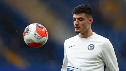 沙甲烽火再燃！利雅得新月与胜利展开巅峰对决，连胜之势谁能打破？揭秘4连冠之路！