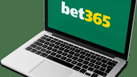 上海海港对阵长春亚泰：中超第二轮焦点战