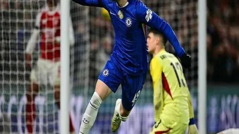 38岁韩德君常规赛缺席一场便入选MVP候选，备受瞩目